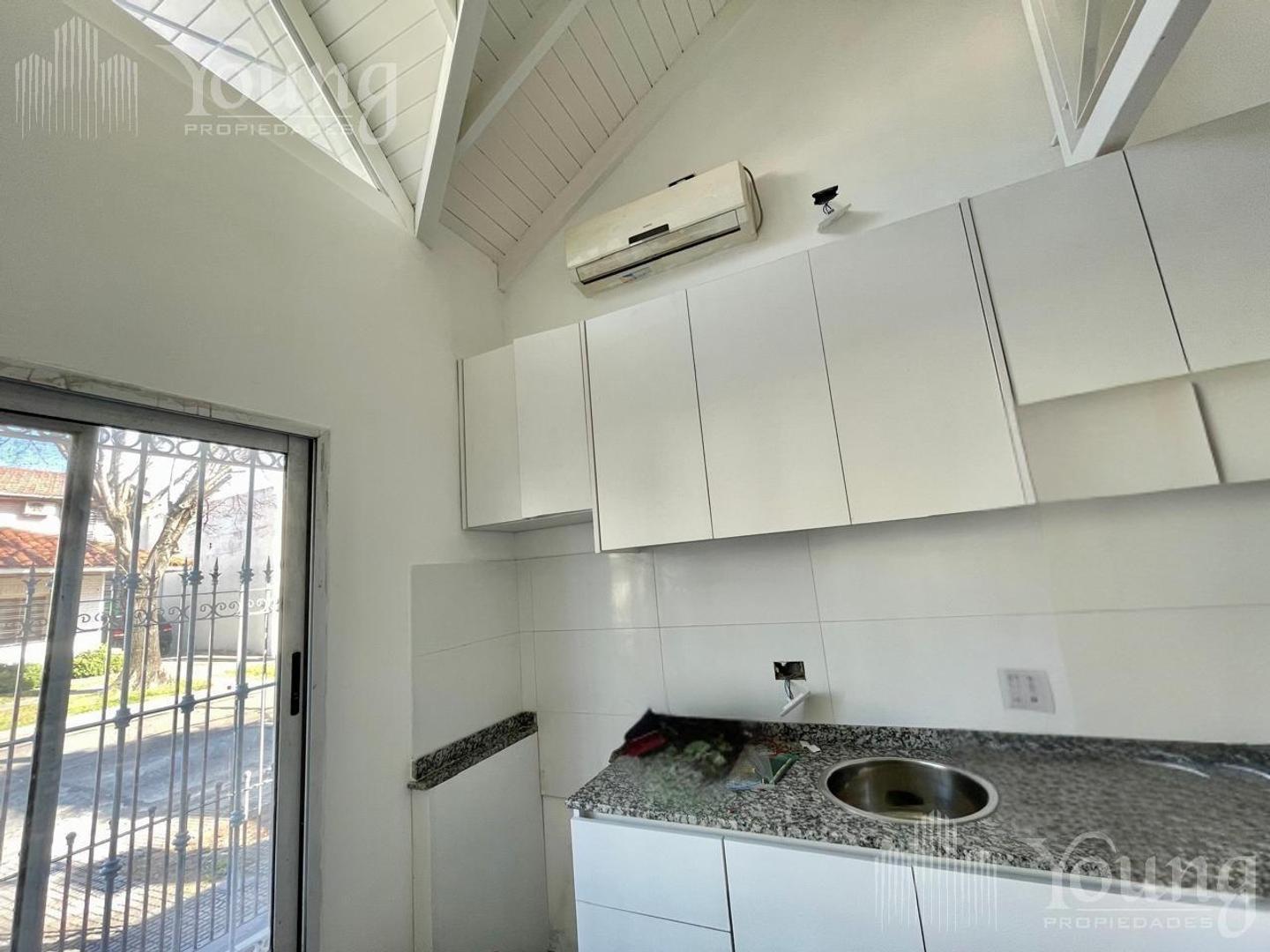 Depto Tipo Casa 2 ambientes con 1 baño