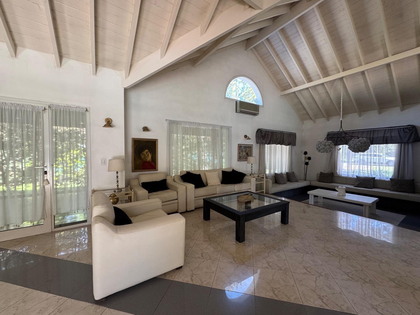 CASA EN VENTA 6 AMBIENTES EN COUNTRY SAN DIEGO