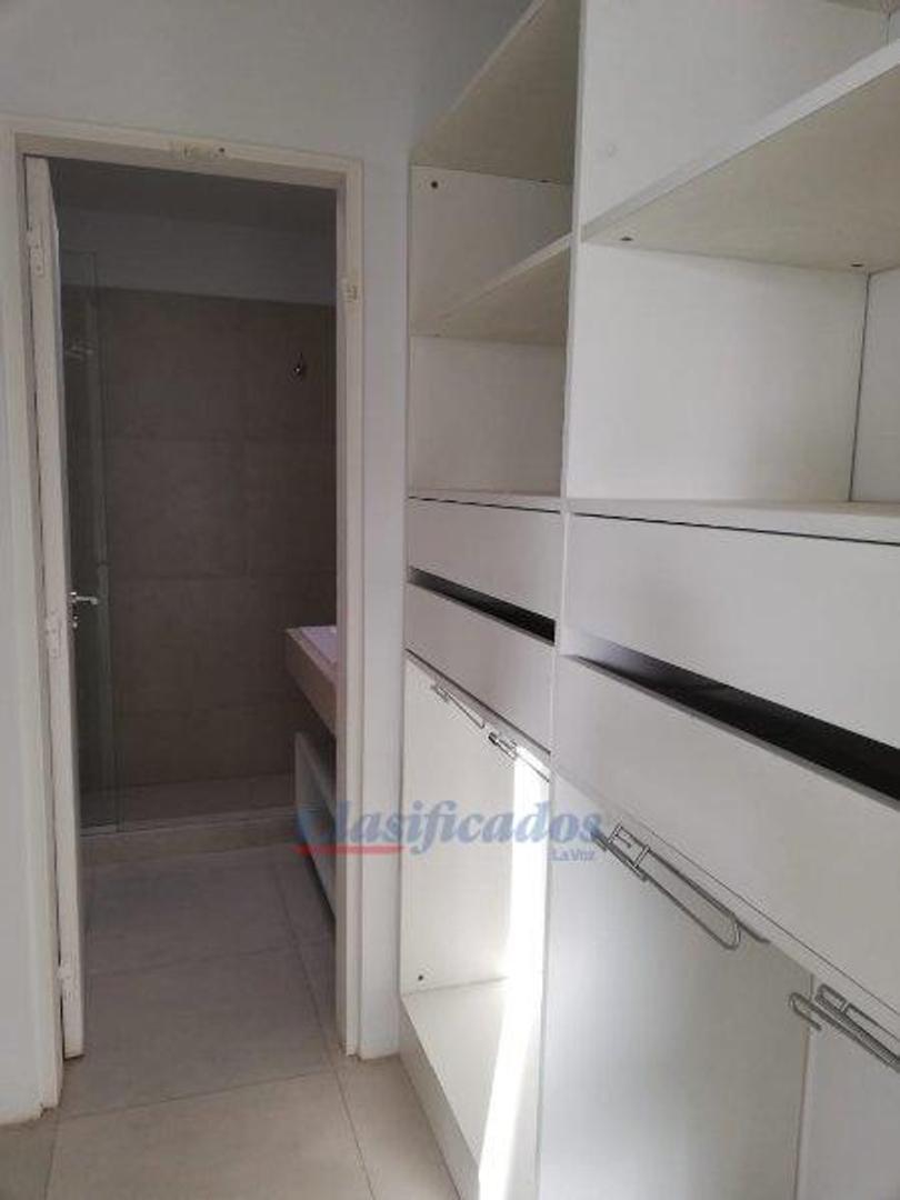 Departamento 4 ambientes con 3 baños