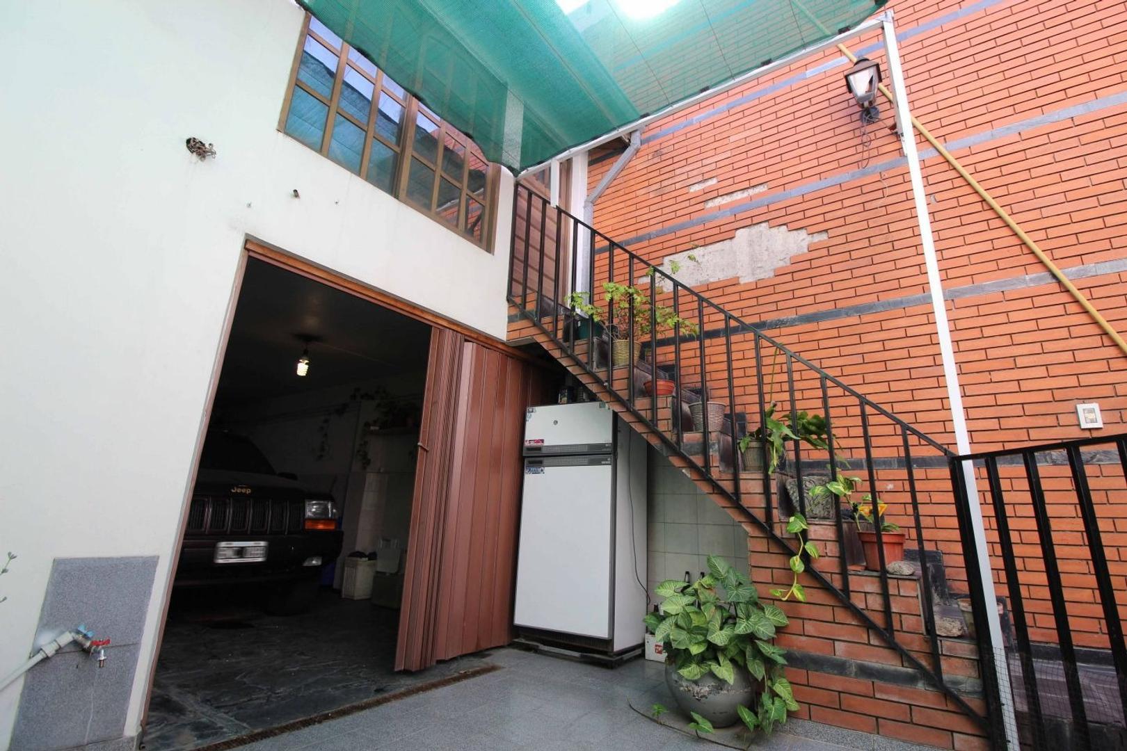 Depto Tipo Casa en Venta de 5 dormitorios