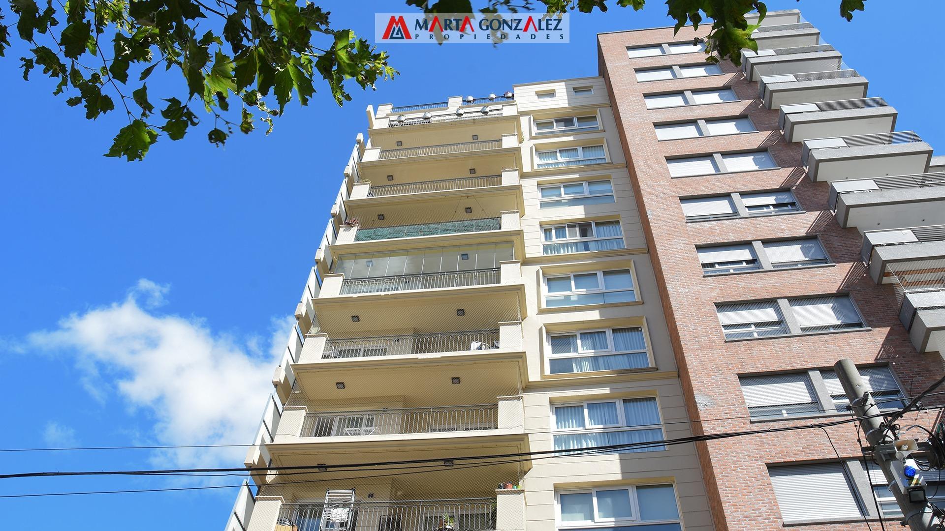 San Lorenzo 66 , Piso 1