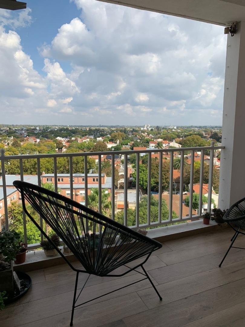 Excelente departamento en venta piso alto Beccar APTOCREDITO