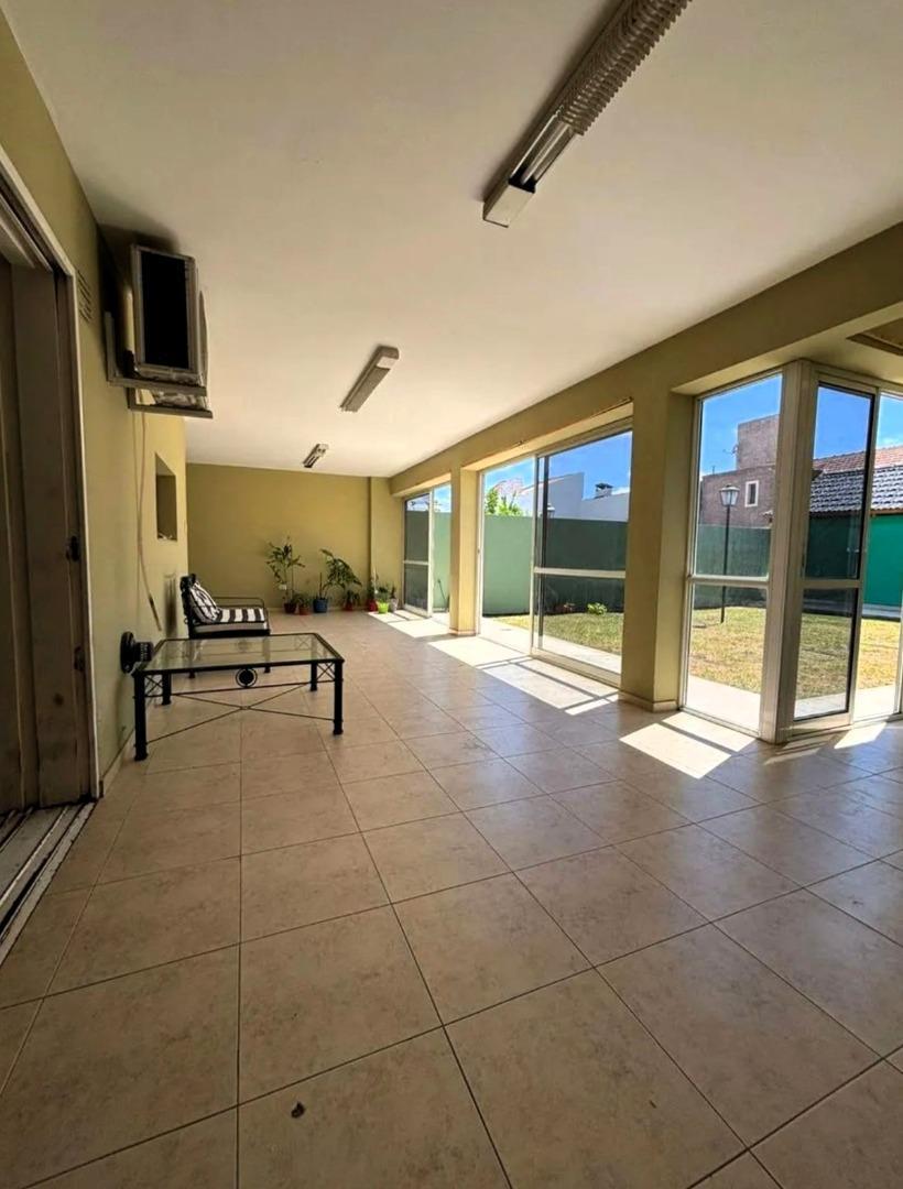 Increible Casa de 2 Plantas en VENTA en Alto Verde