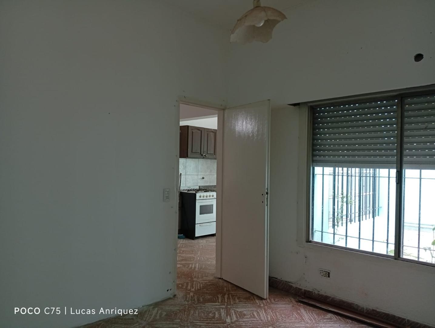 Departamento 3 ambientes con 1 baño