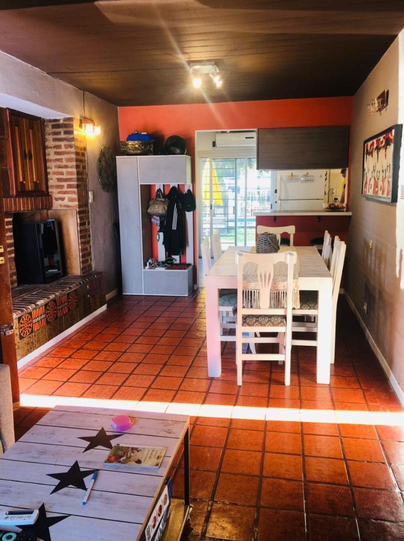 Casa en Venta con 4 cocheras