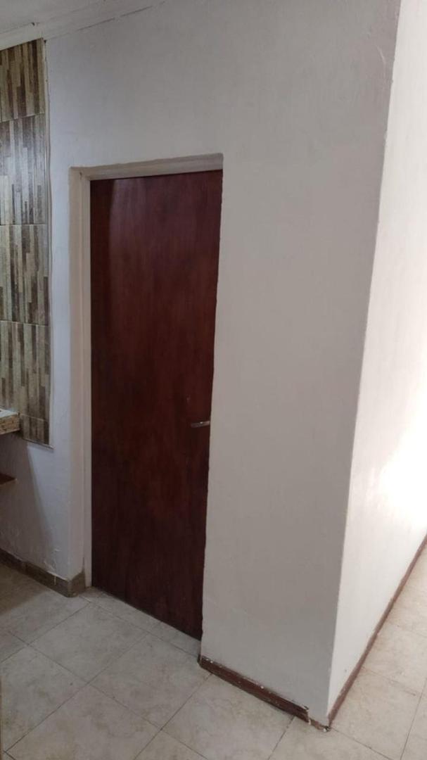 VENTA CASA 3 DORM Y JARDÍN - B° Adelina Oeste