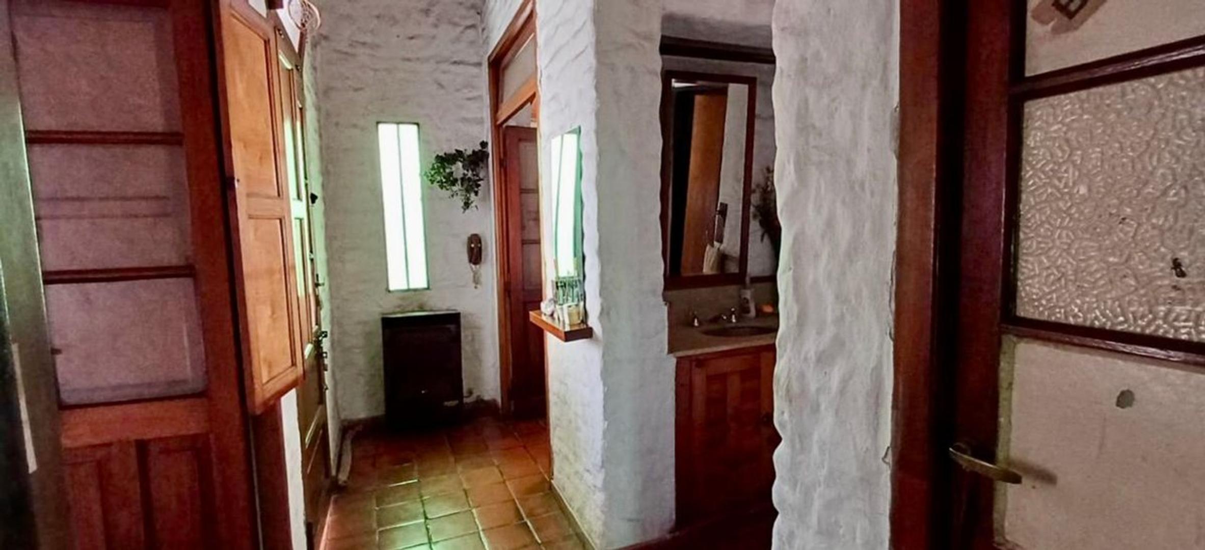 Casa 3 ambientes con 2 baños