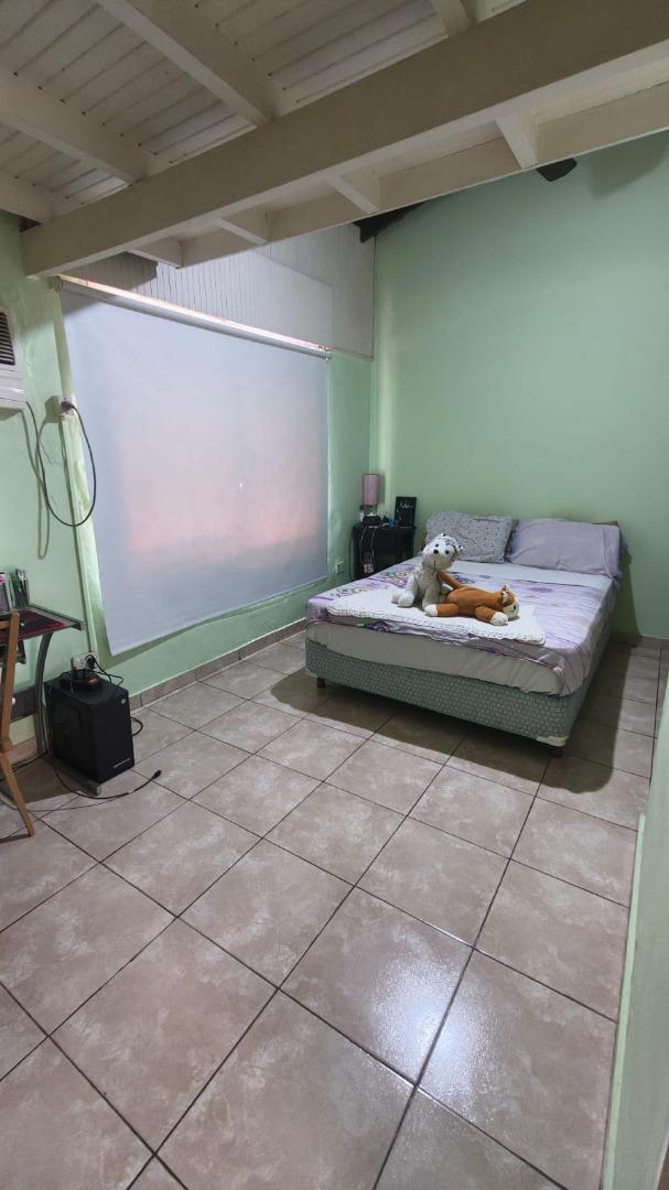 Casa en Alquiler con 1 cochera