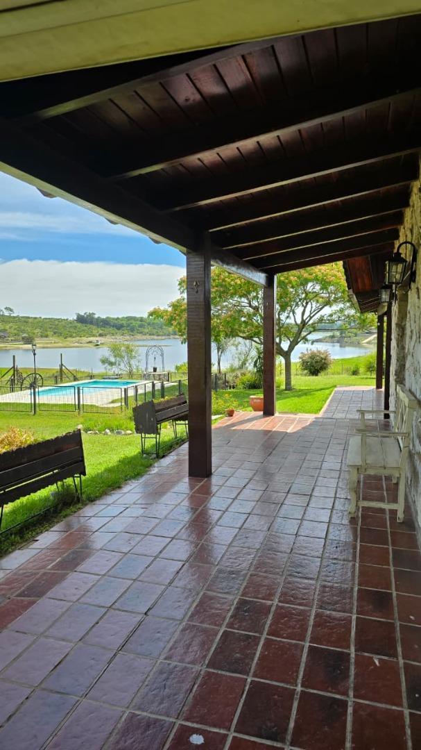 Casa en Venta con 7 cocheras