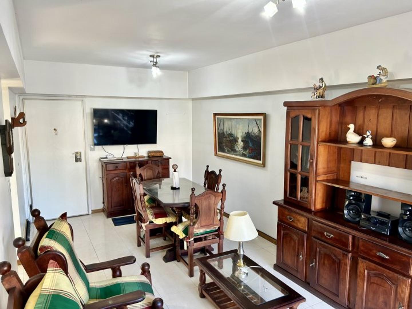 America 209 , Piso 1