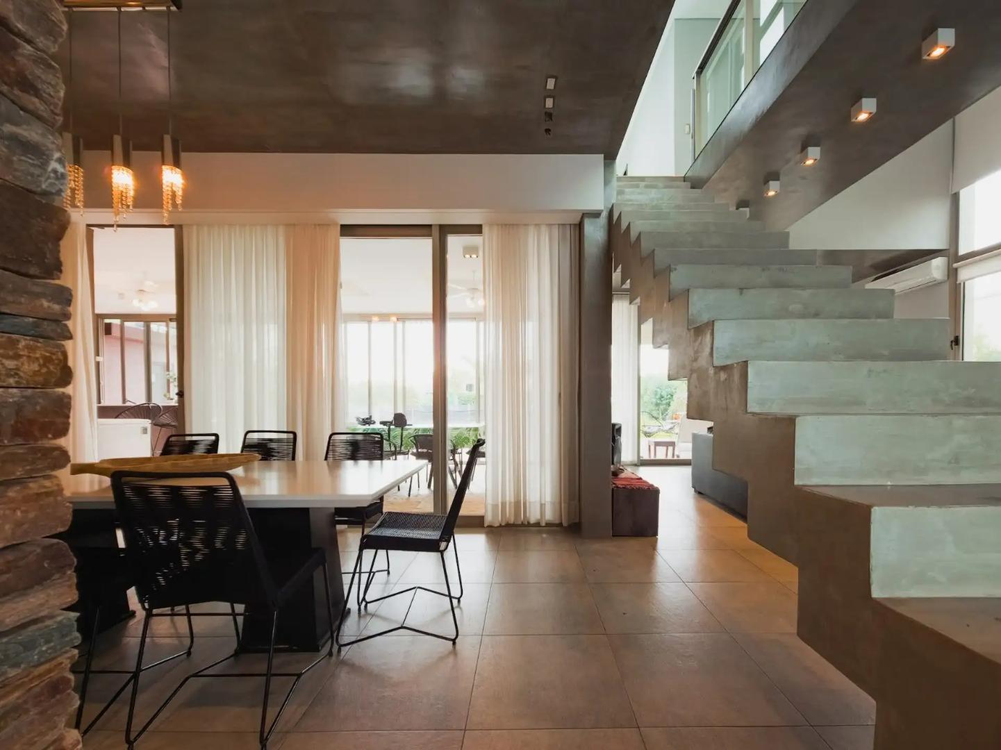 Casa en Venta en Club Miralagos, USD 390.000