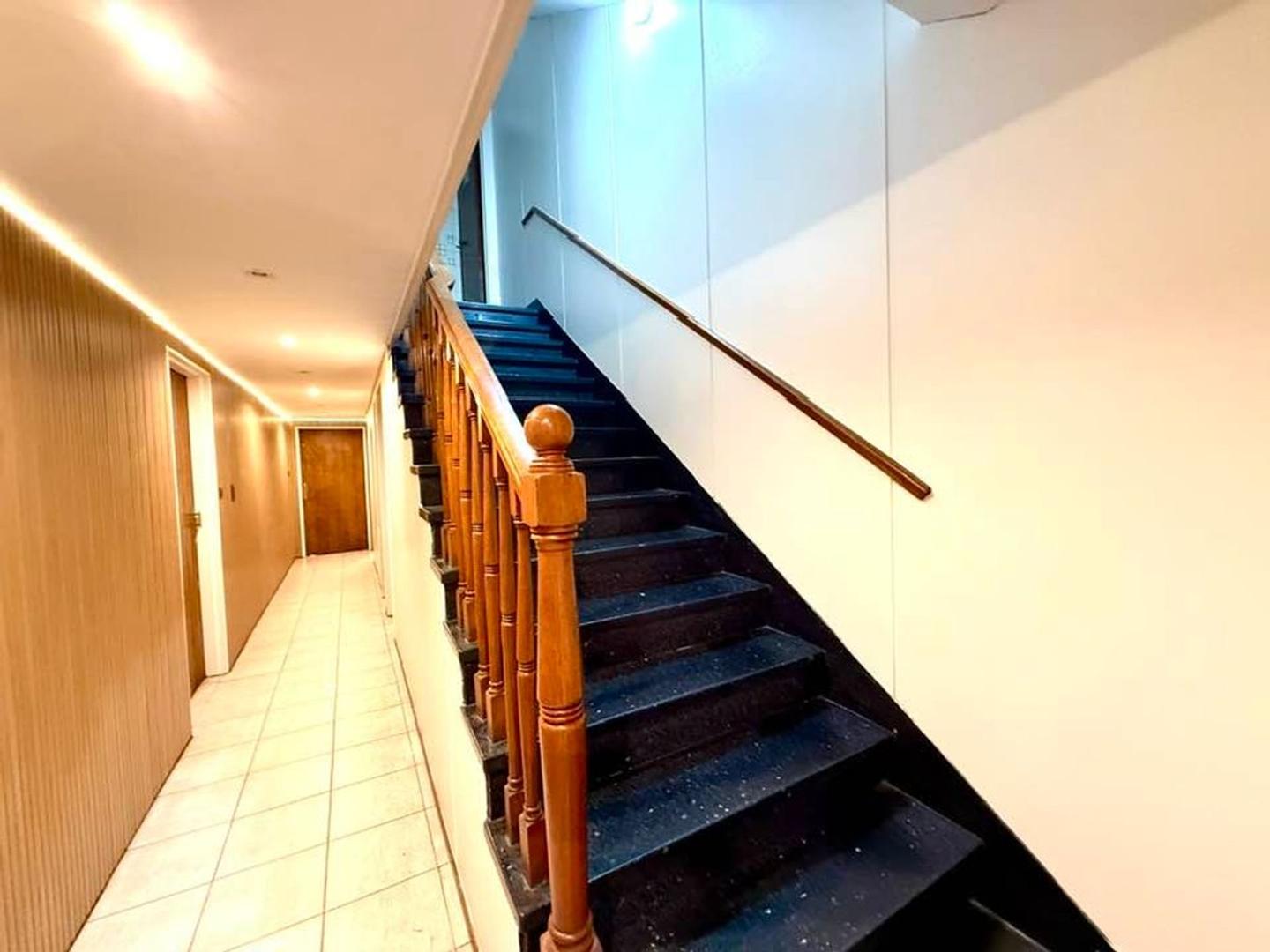 Departamento 5 ambientes con 2 baños