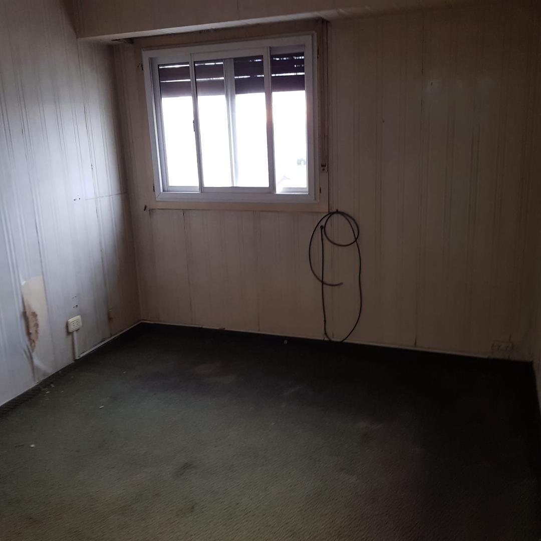 Av Dr M Belgrano 495 , Piso 11