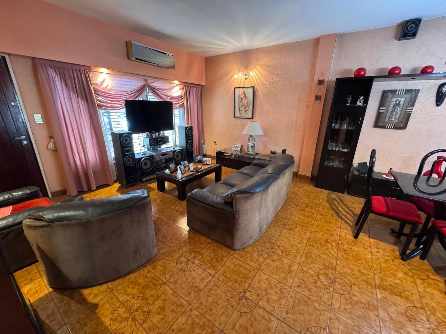 Casa en Venta en Castelar Sur, USD 195.000