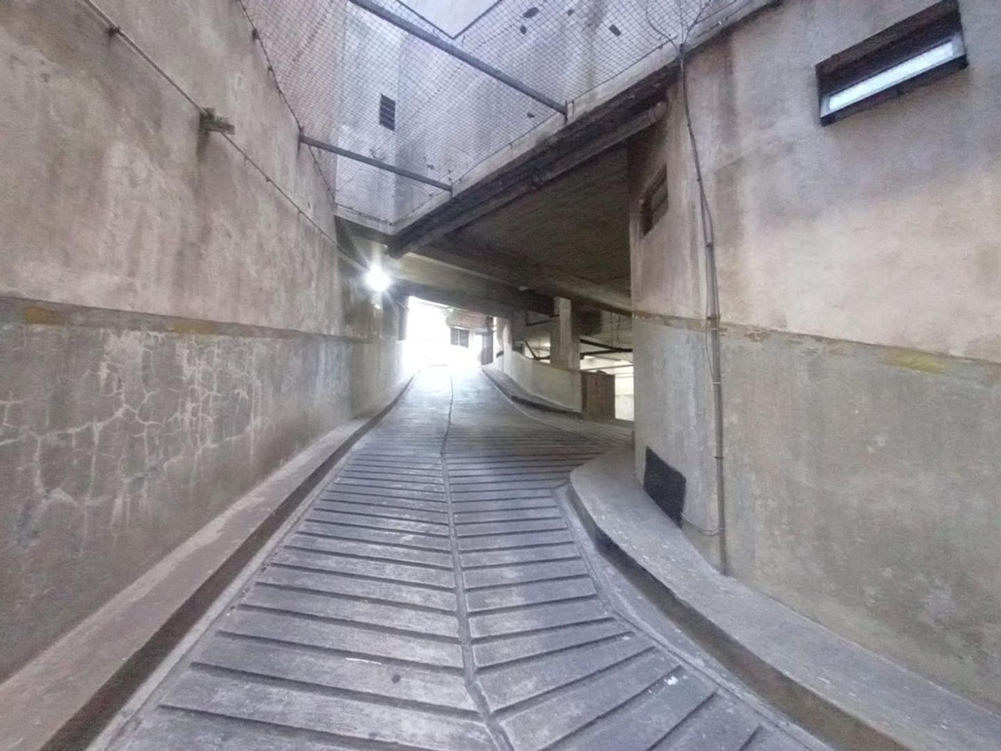 COCHERA EN VENTA PARQUE CHACABUCO