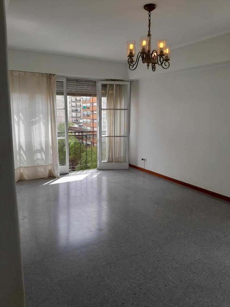 DPTO 3 AMB AL FRENTE LUMINOSO CON LAVADERO