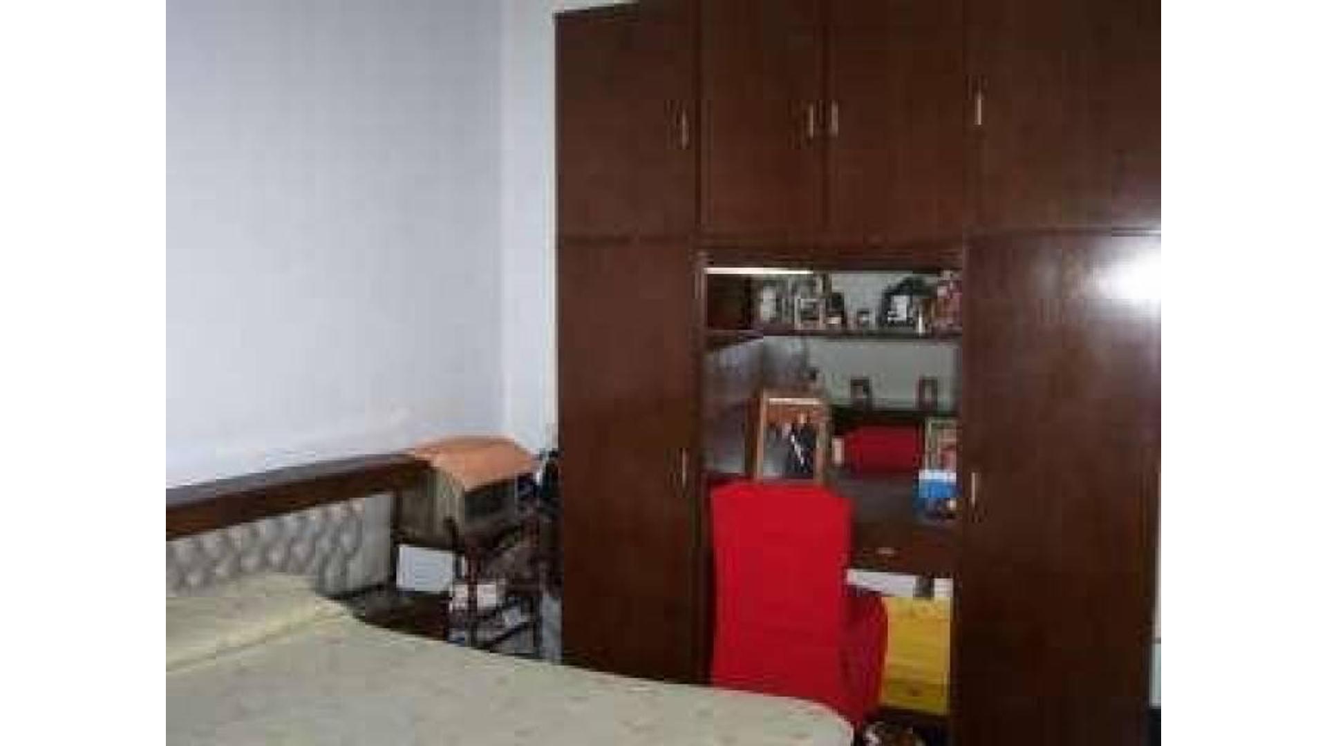 Depto Tipo Casa 4 ambientes con 2 baños