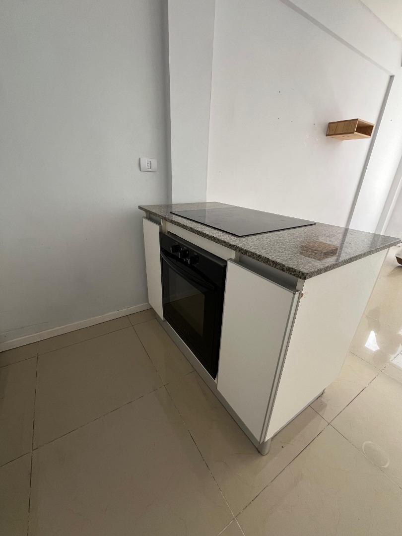 Juramento 1400, Piso 5