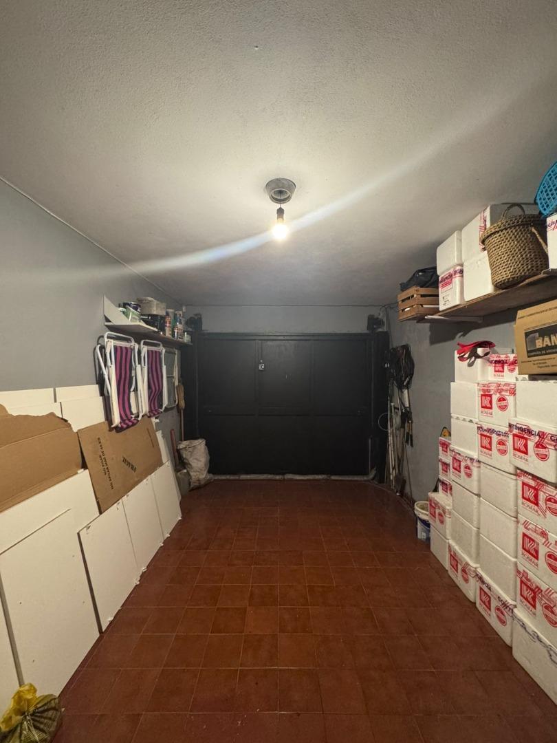 Casa en Venta con 3 cocheras