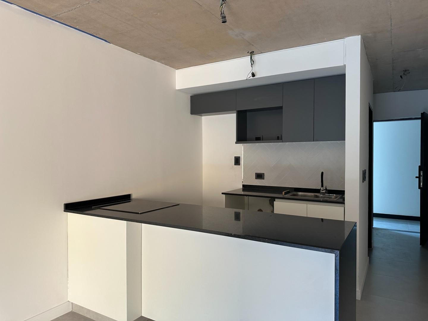 Departamento en Venta en Barrio Parque Leloir, USD 104.900