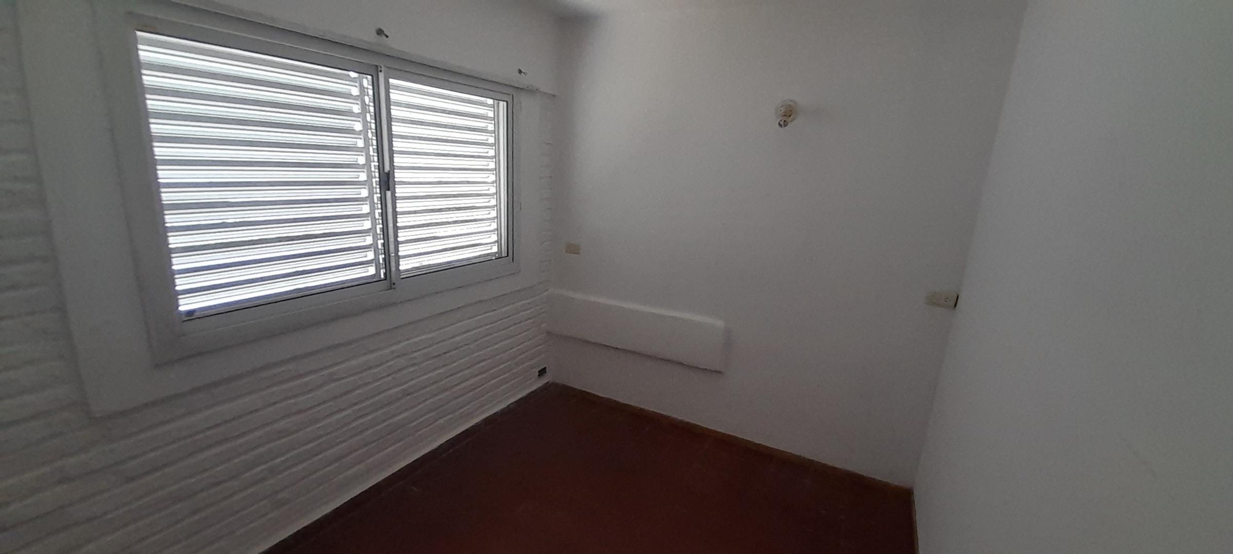 Cochabamba 2175 , Piso PB