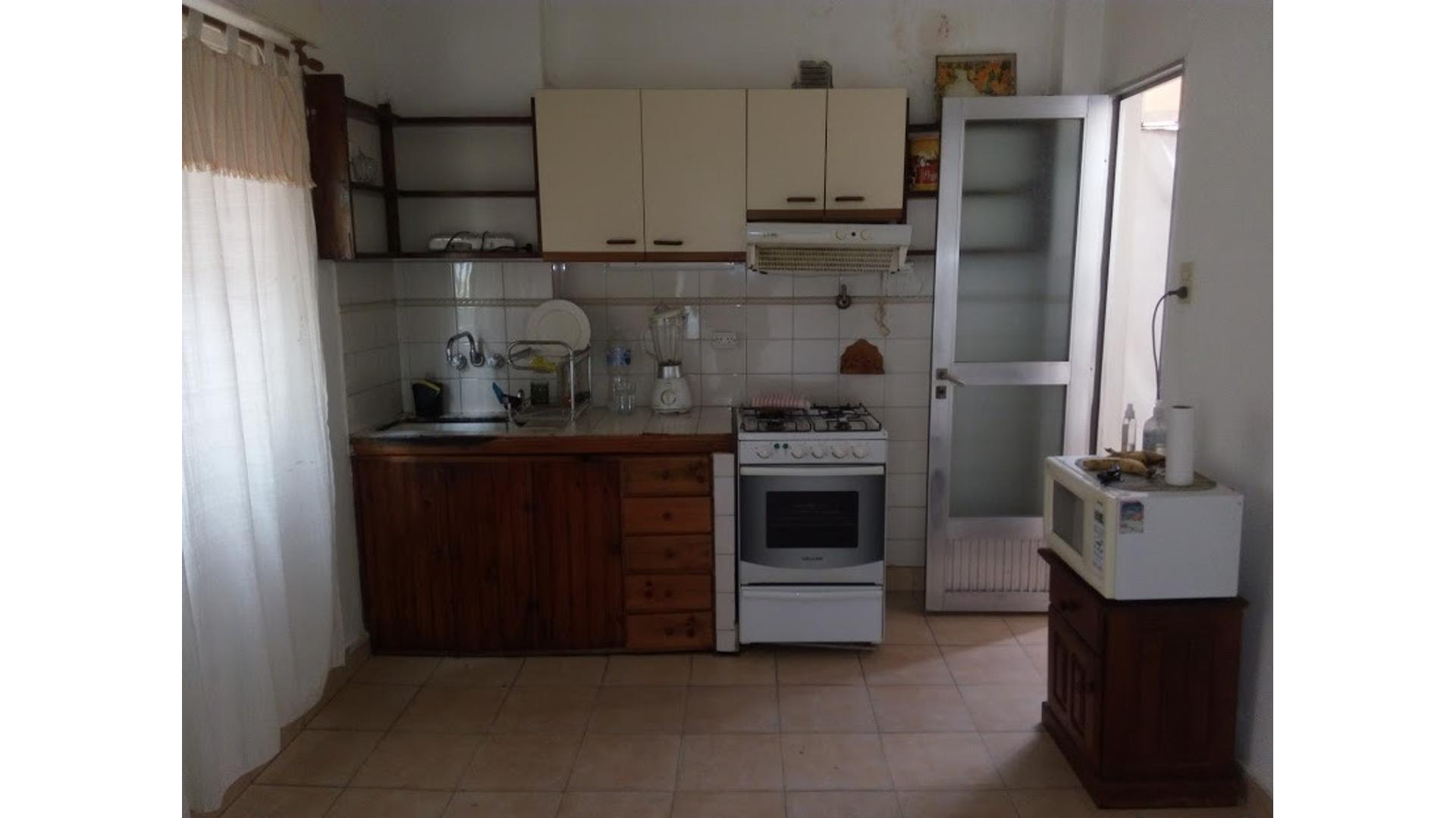 CASA CON GRAN PARQUE  EXCELENTE UBICACION, NUEVO VALOR 