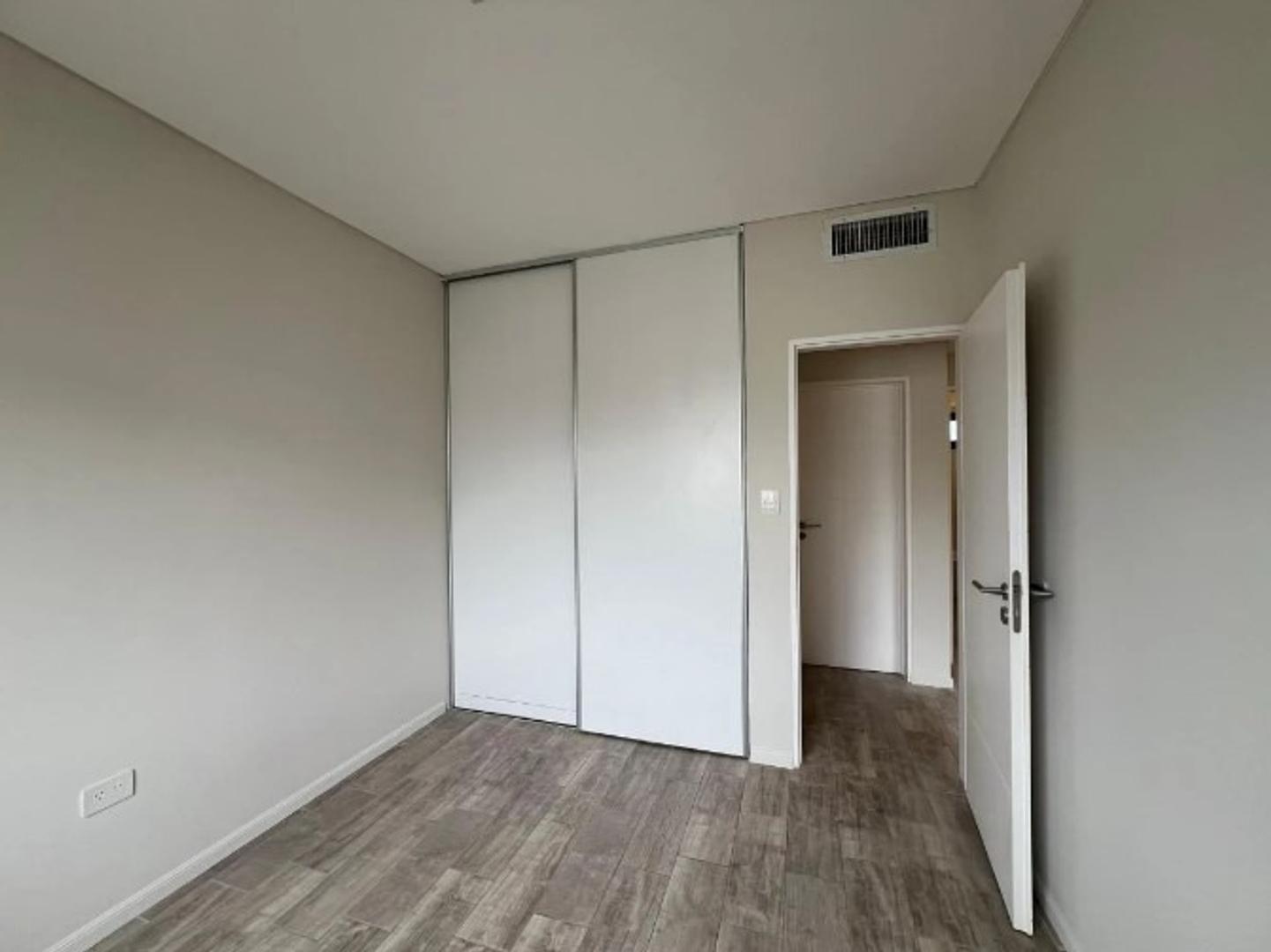 Departamento en Alquiler en La Cañada - Los Arces, USD 920
