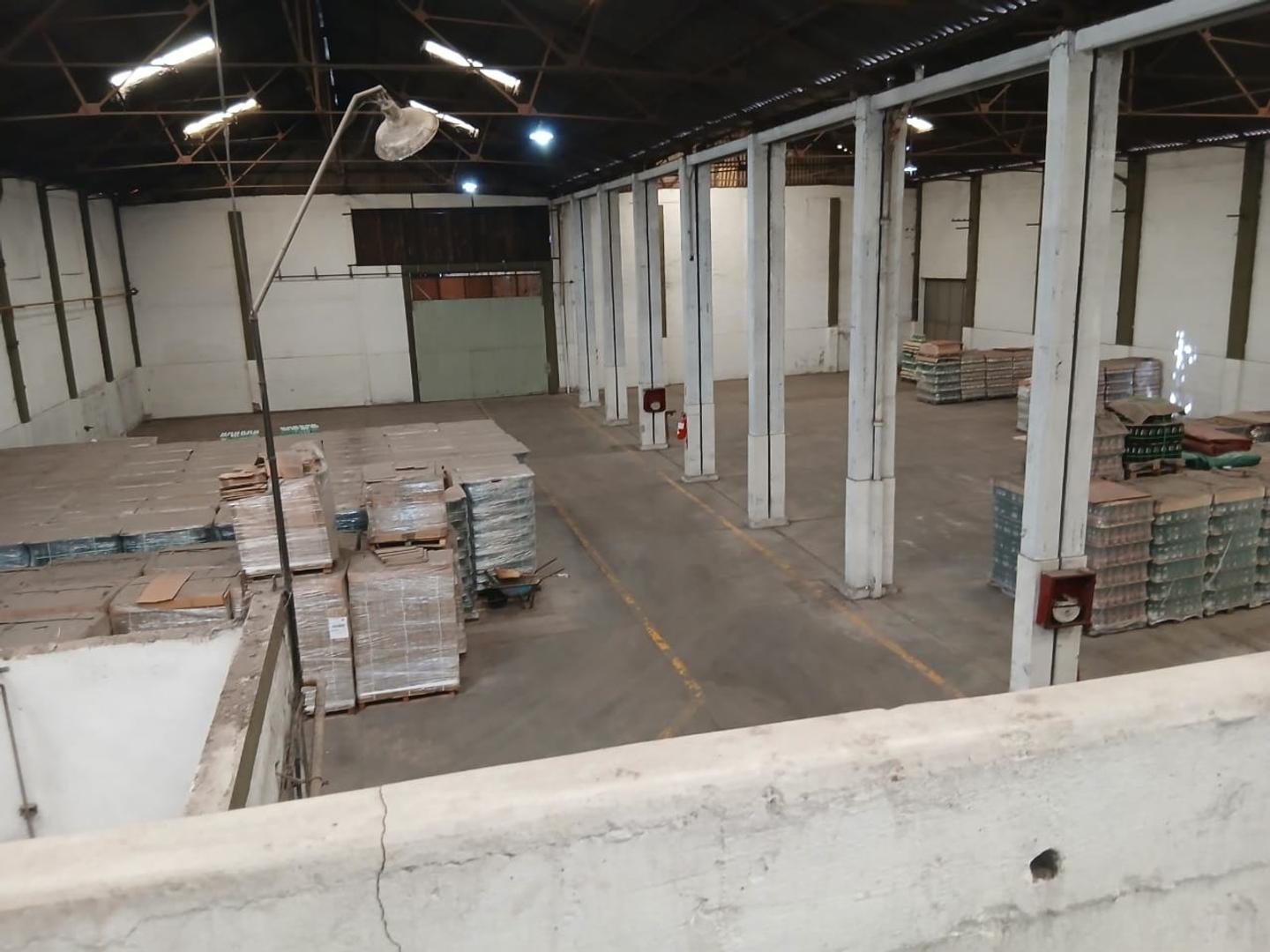 Galpon  E/camion y entre San Lorenzo y Blanco Encalada