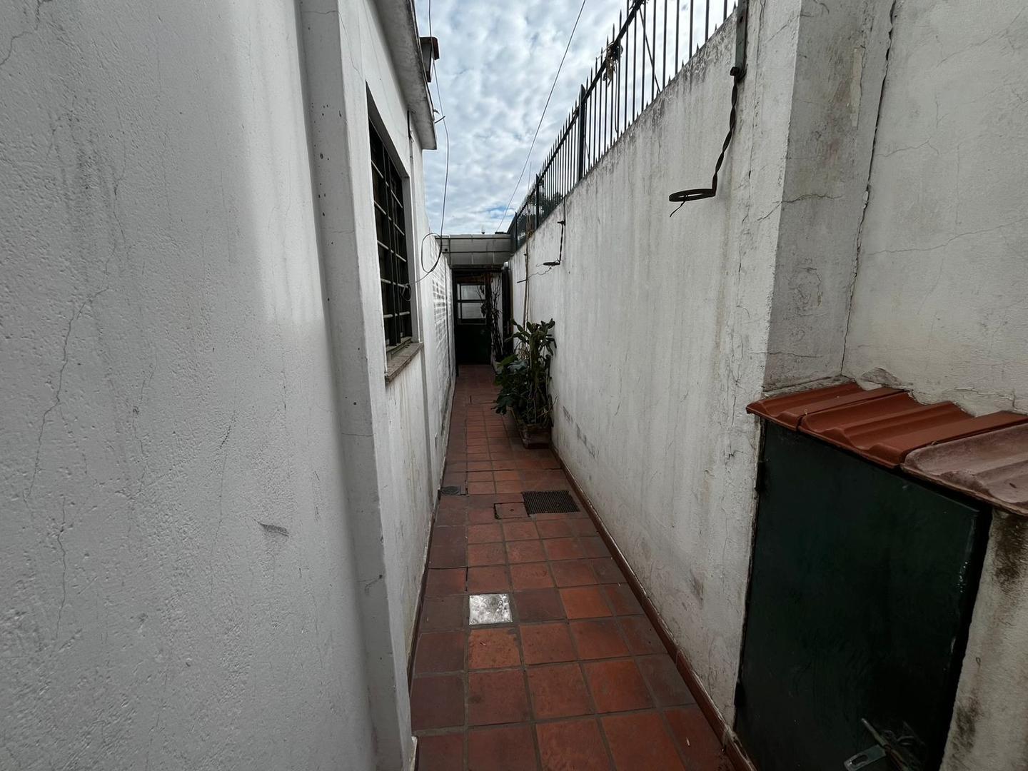 Hipolito Yrigoyen 1587