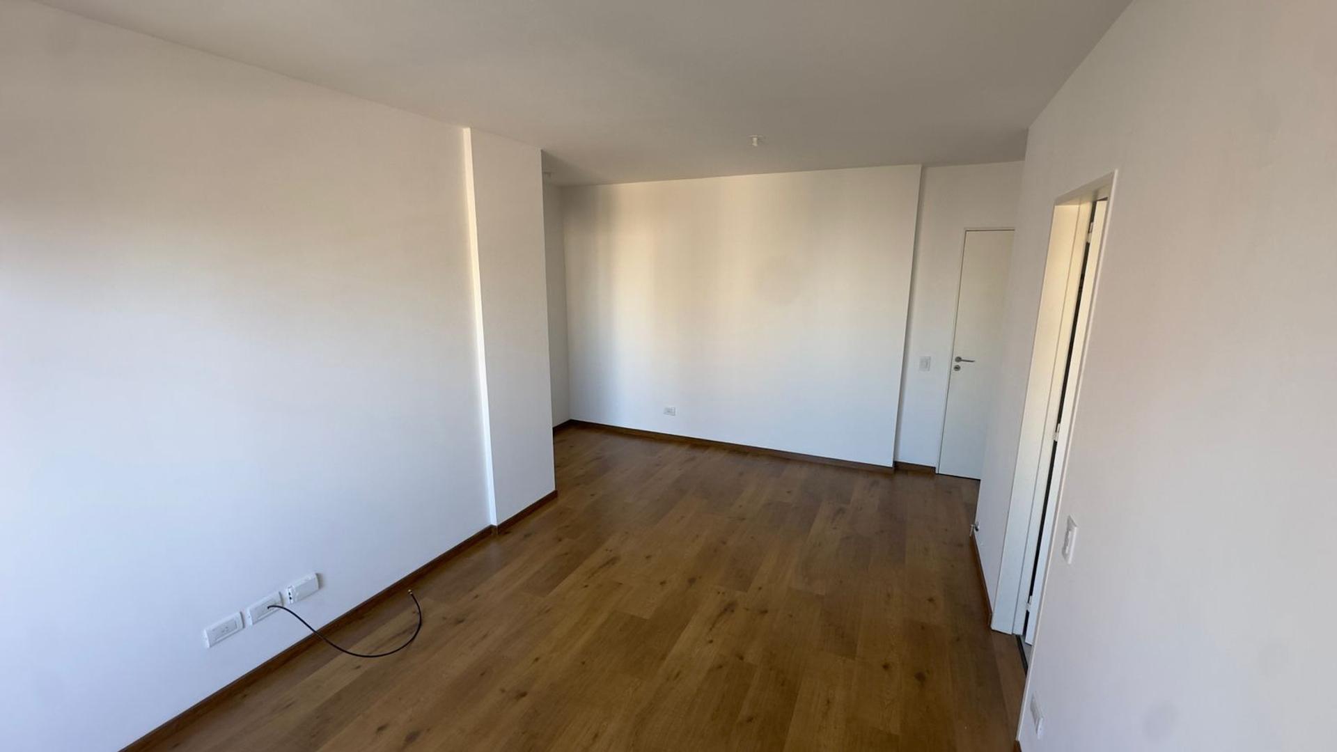 Cerrito 1389 , Piso 8