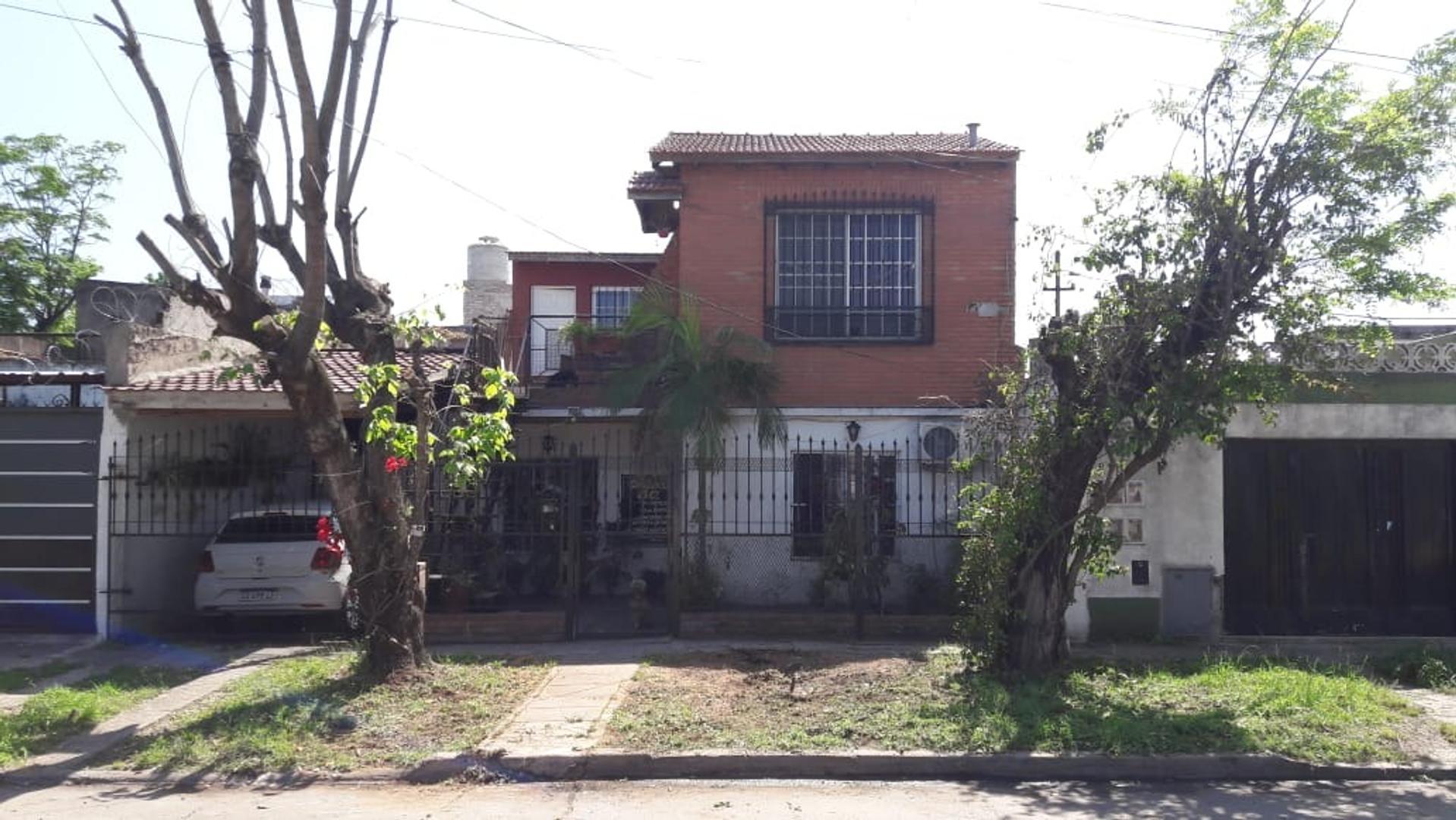 MORÓN SUR CASA AMERICANA PLANTA BAJA 3 AMBIENTES