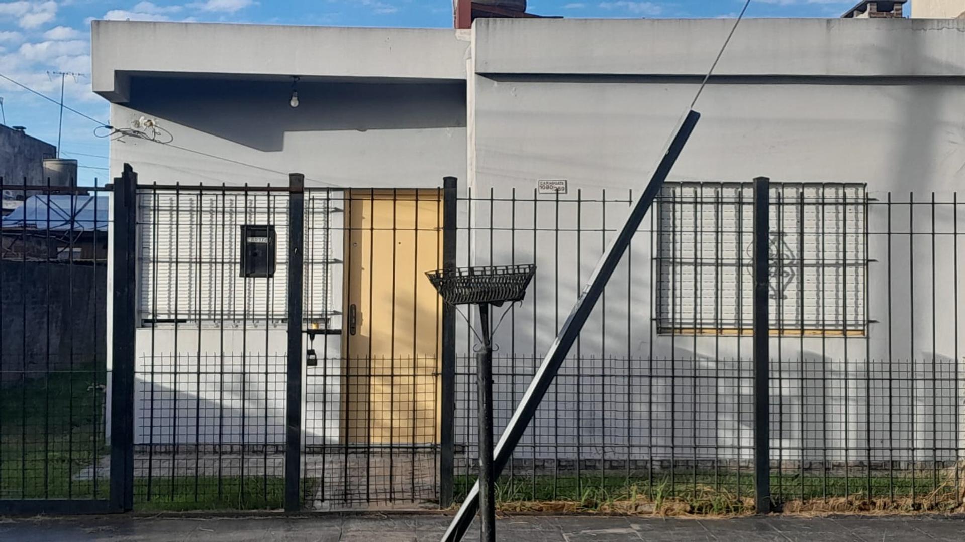 VENTA CASA 3 AMBIENTES TESEI HURLINGHAM