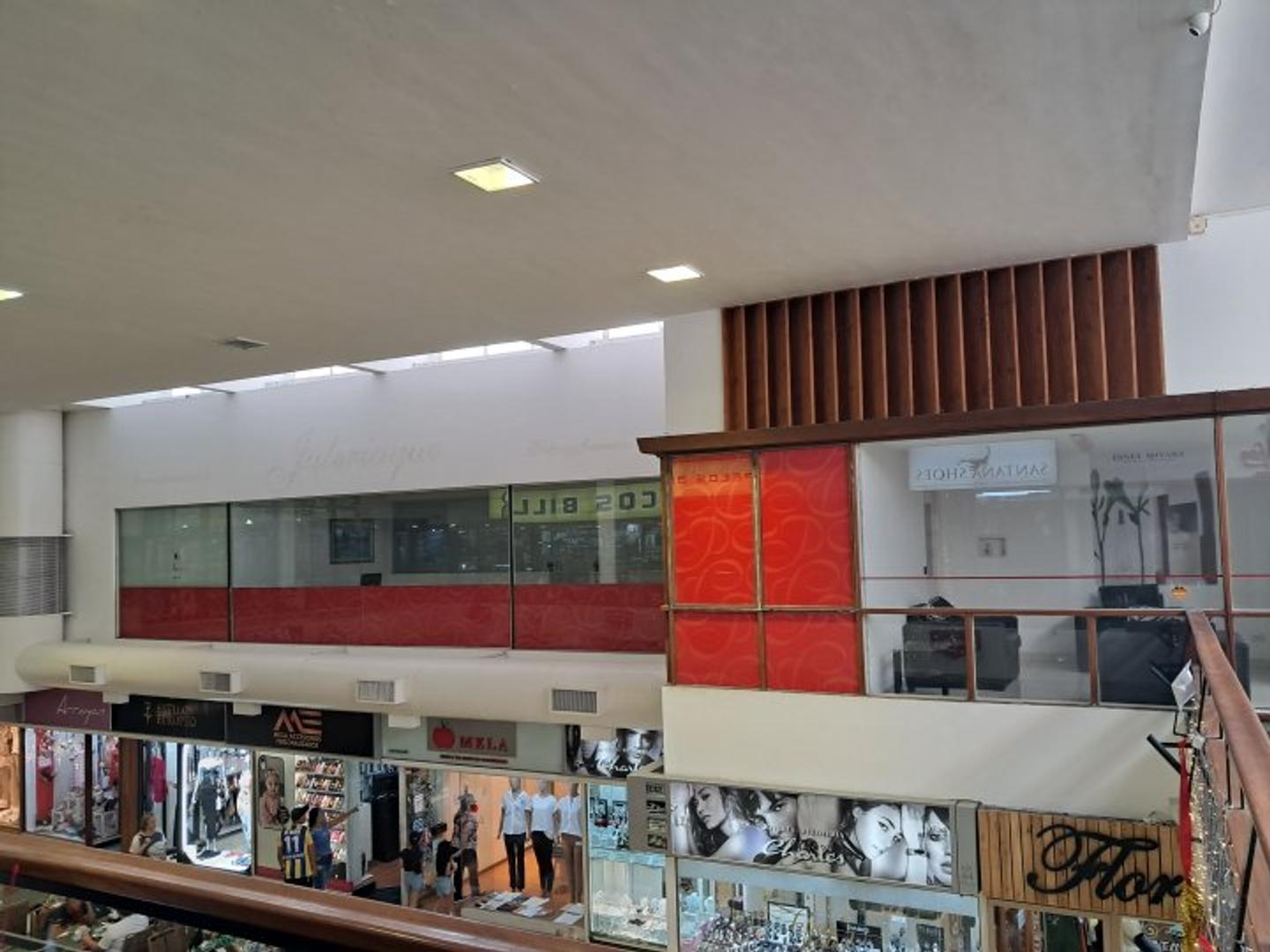 Oficina en alquiler – Galería Rosario