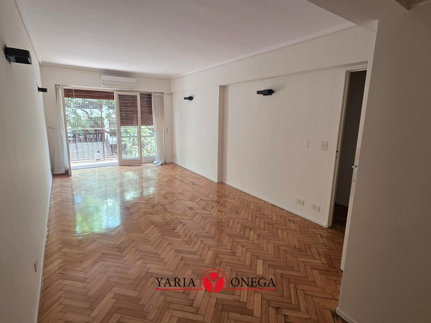 Impecable semipiso - Cochera - Patio - Balcón