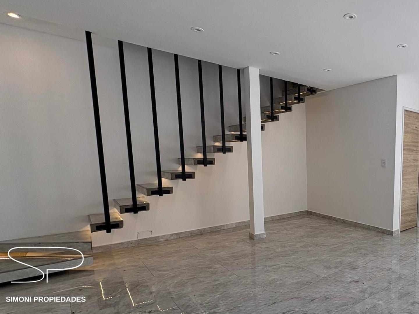 Depto Tipo Casa 3 ambientes con 2 baños