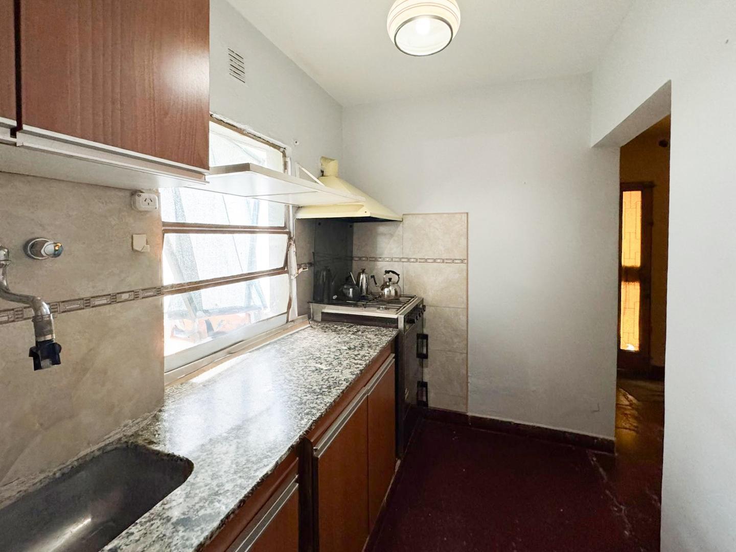 CASA 3 AMBIENTES MAS DEPARTAMENTO  - MERLO NORTE