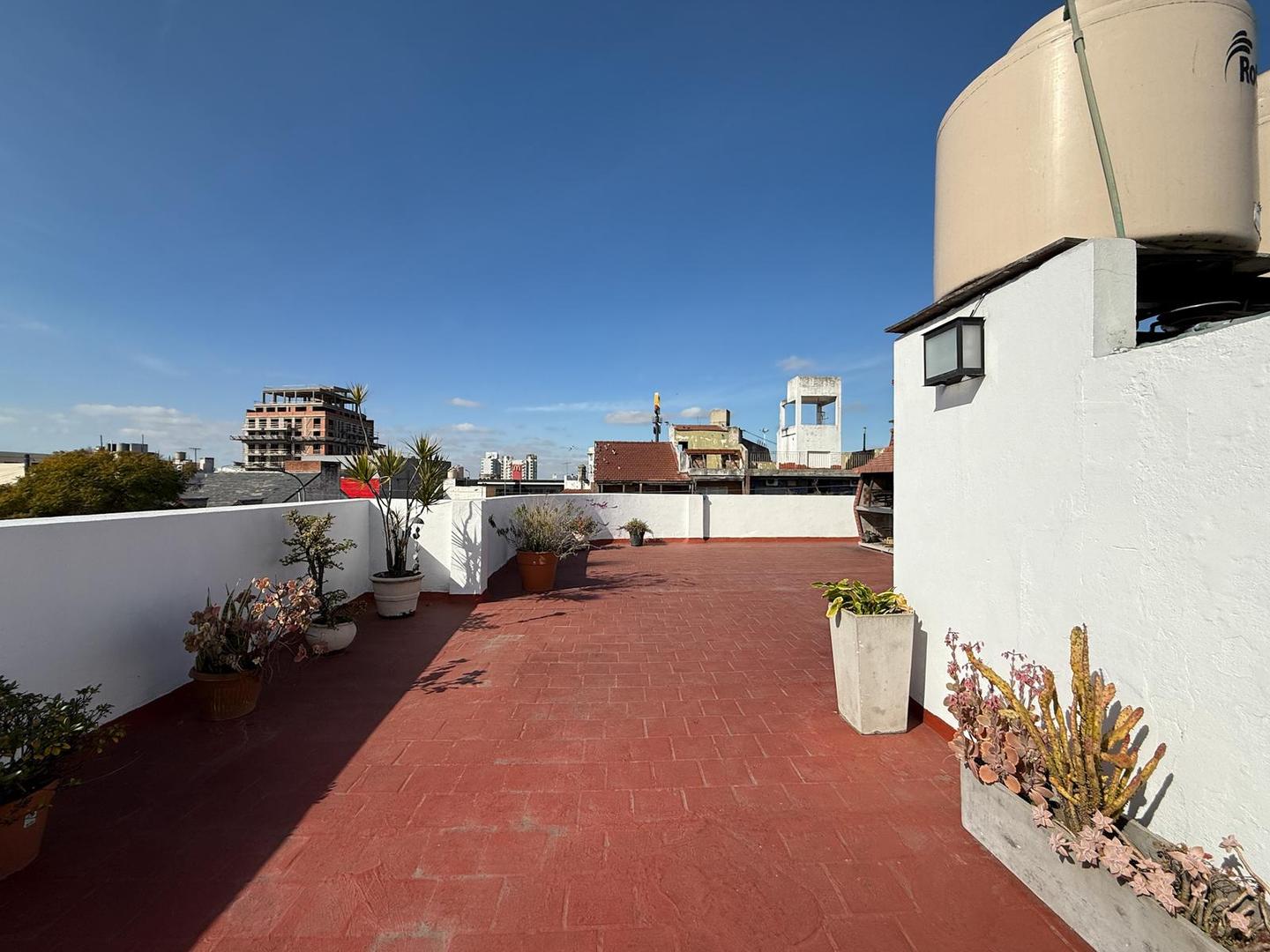 Depto Tipo Casa en Venta en Barrio Naón, USD 189.000