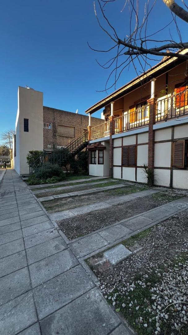 CASA EN VENTA - MERLO