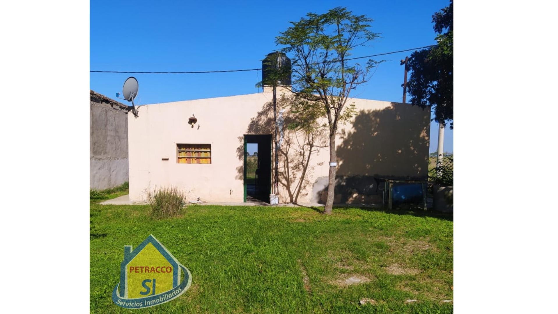 Casa al frente de 2 dormitorios en venta