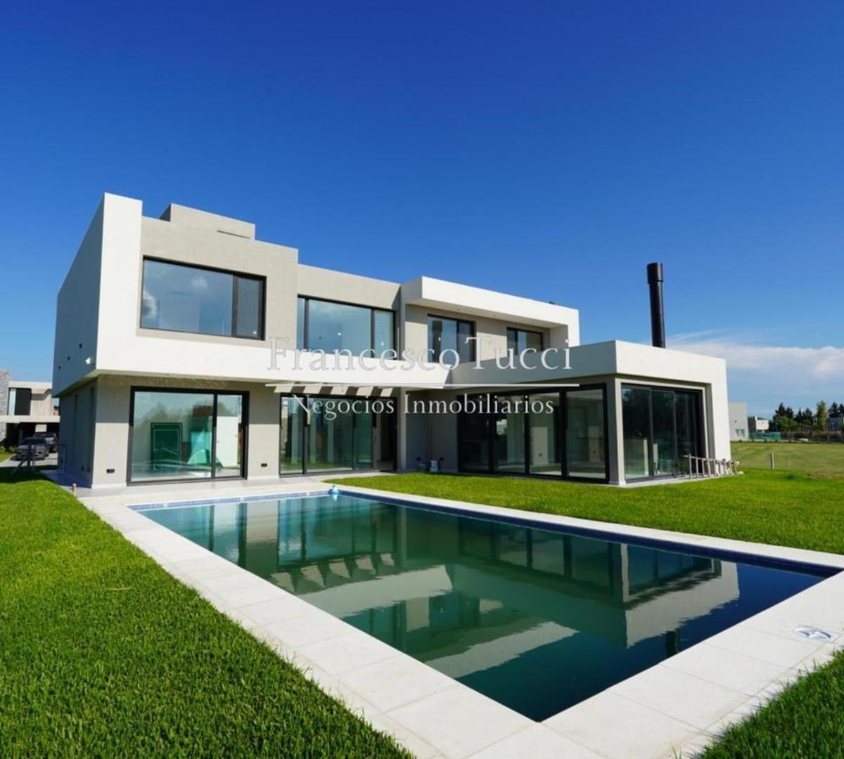 Casa en venta 6 ambientes a estrenar en Terravista