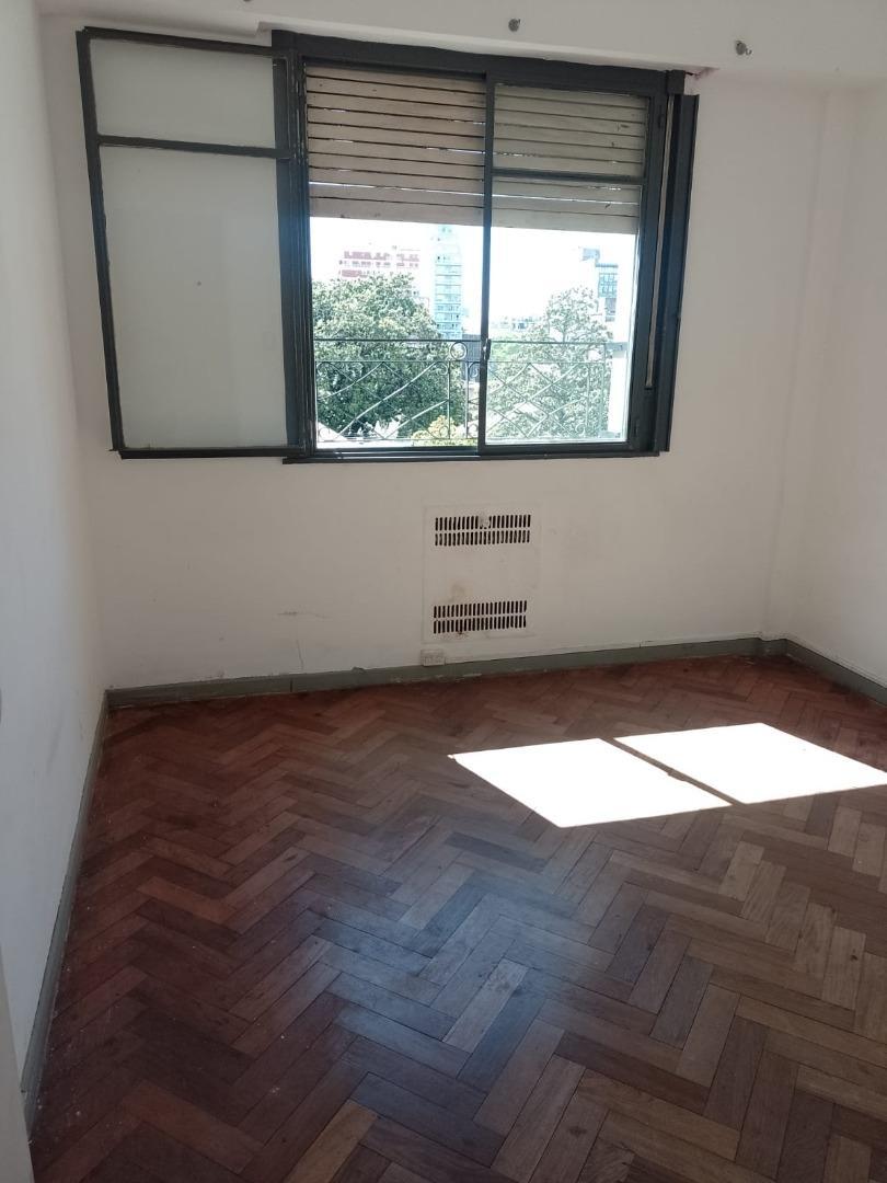 ALQUILER DEPTO 3 AMB. FRENTE LUMINOSO