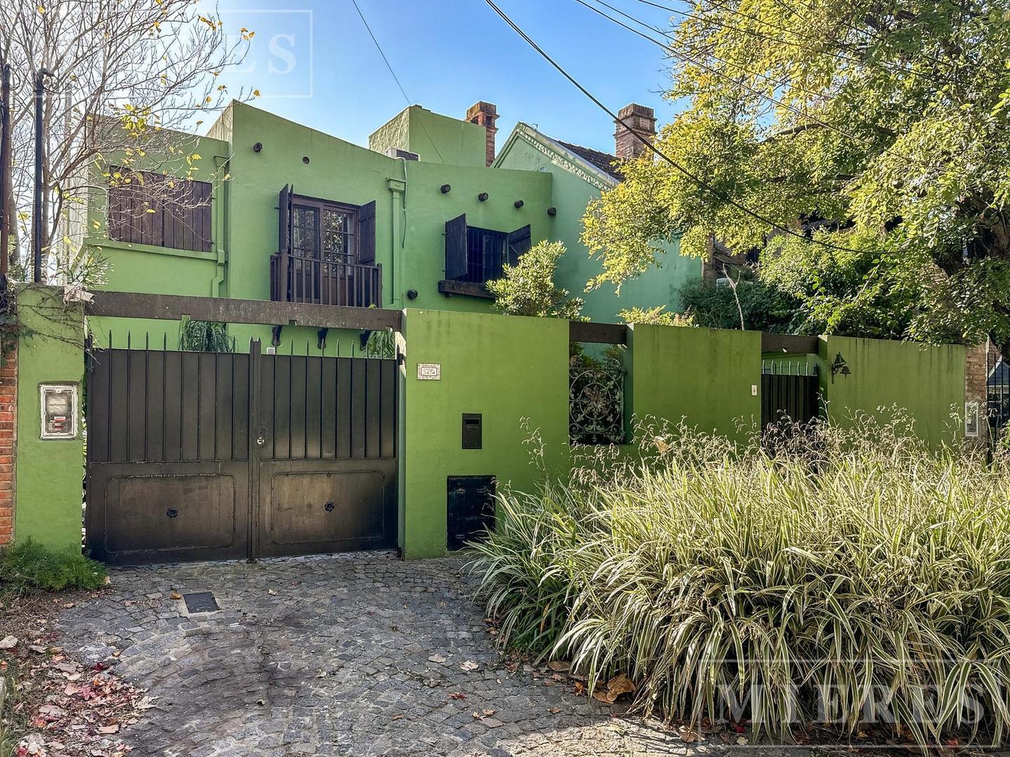 Gran casa de 5 ambientes ubicada en el tradicional Barrio Pagliettini, en Victoria en venta