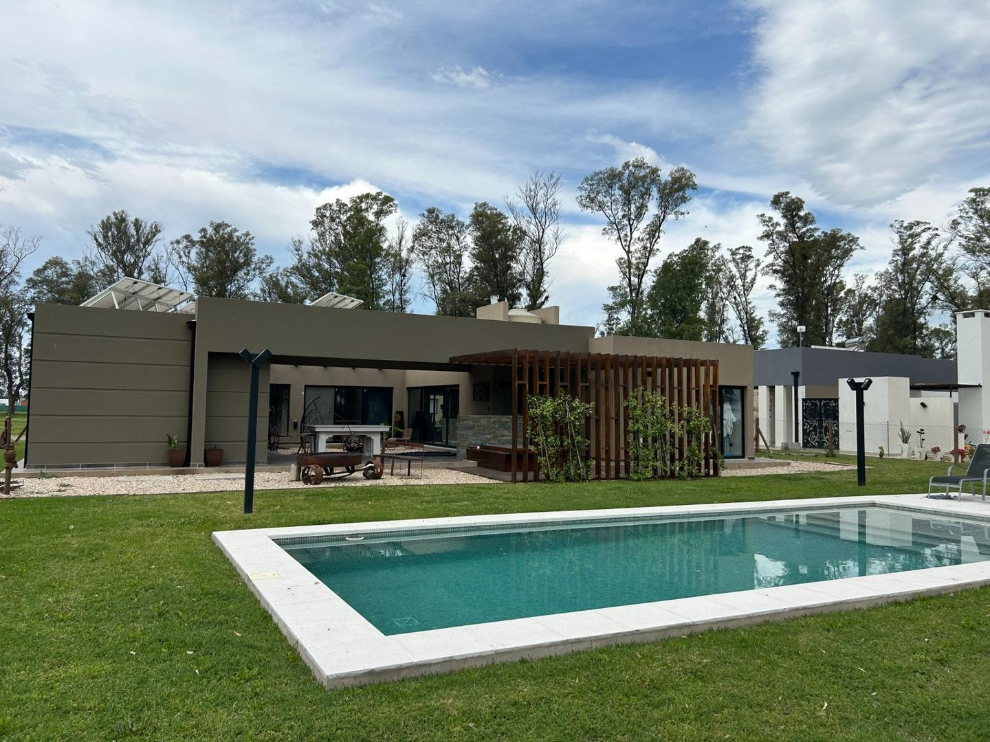 Casa en venta - Villa de campo Tres Pinos - Sustentable