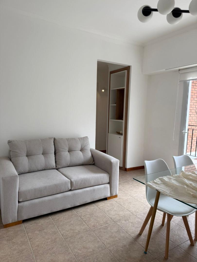 Entre Ríos 1900 , Piso 8