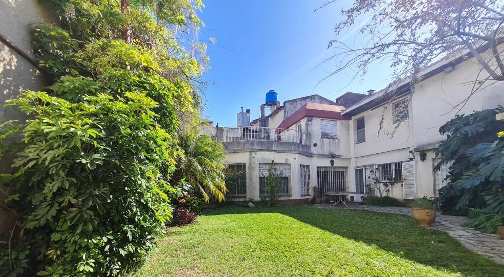 Depto Tipo Casa 5 ambientes con 2 baños