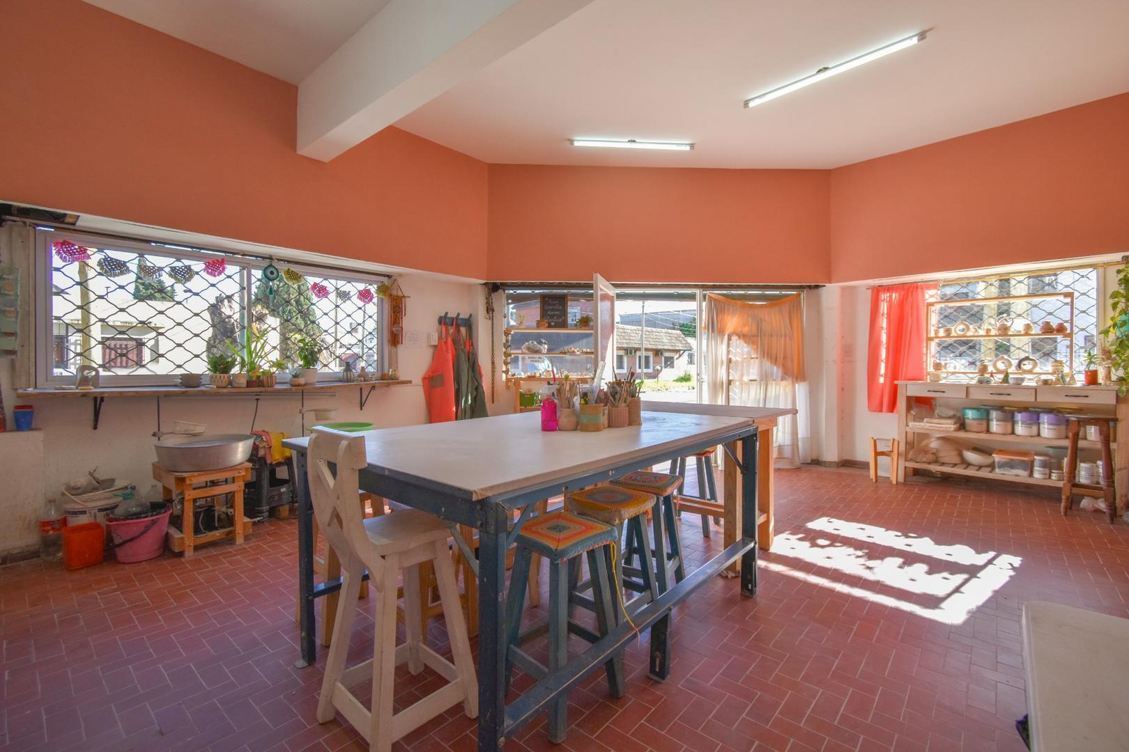 Local comercial en venta en Temperley.