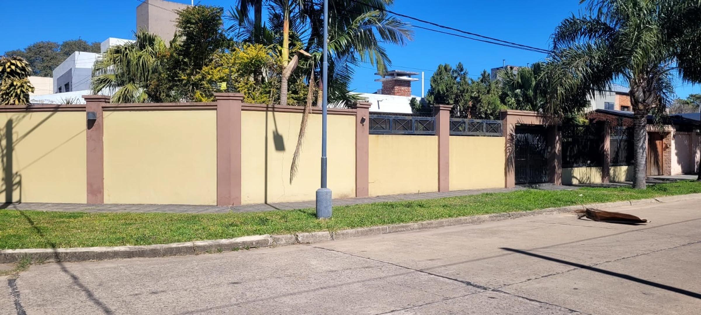 RAES EQUILIBRIO VENDE CASA DOS DORM EN GUADALUPE RESIDENCIAL