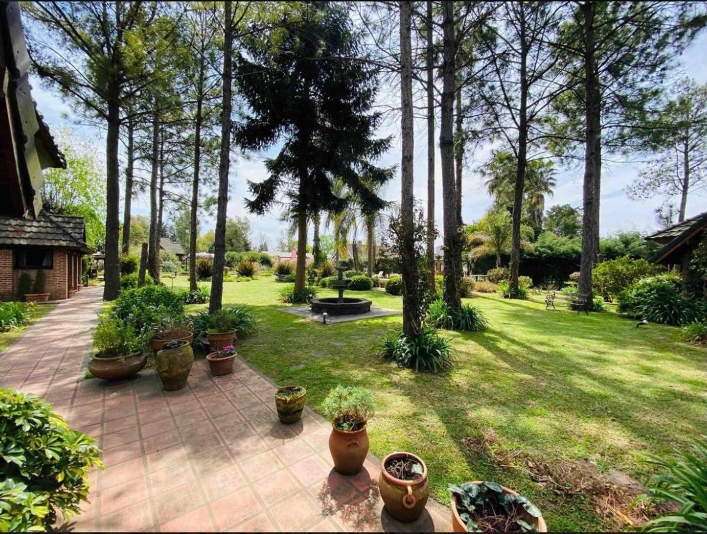 Casa 6 ambientes con 5 baños