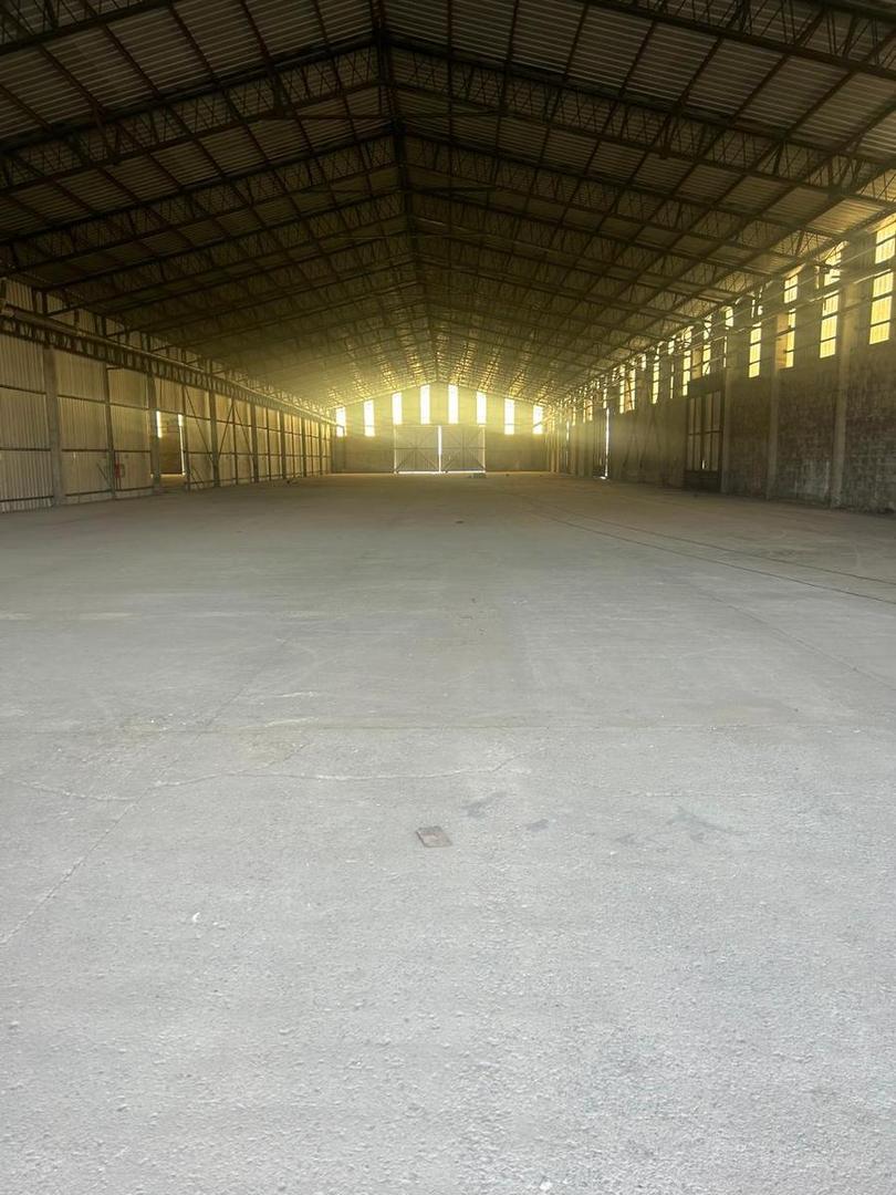 Galpon en Venta 200  mts Fondo