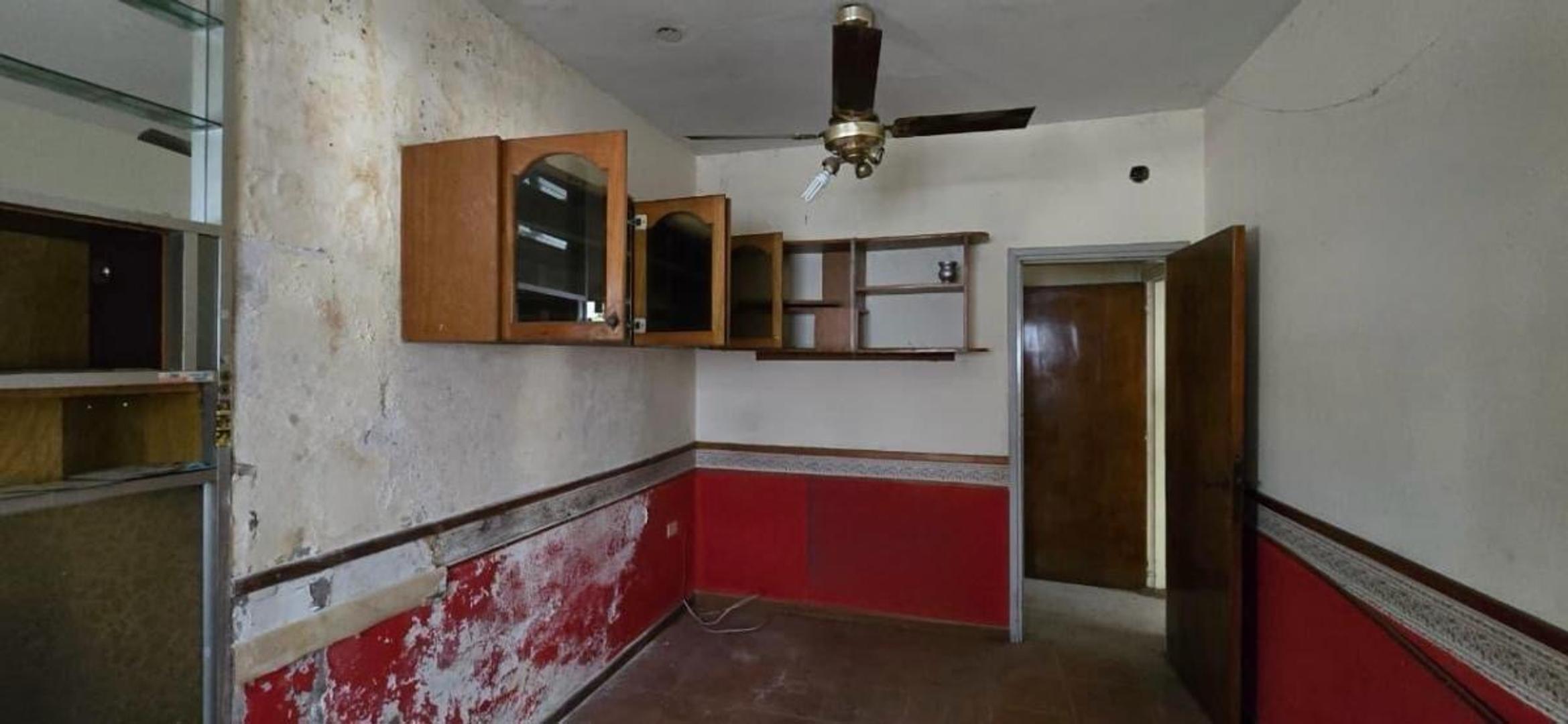 Casa en Venta con 4 cocheras